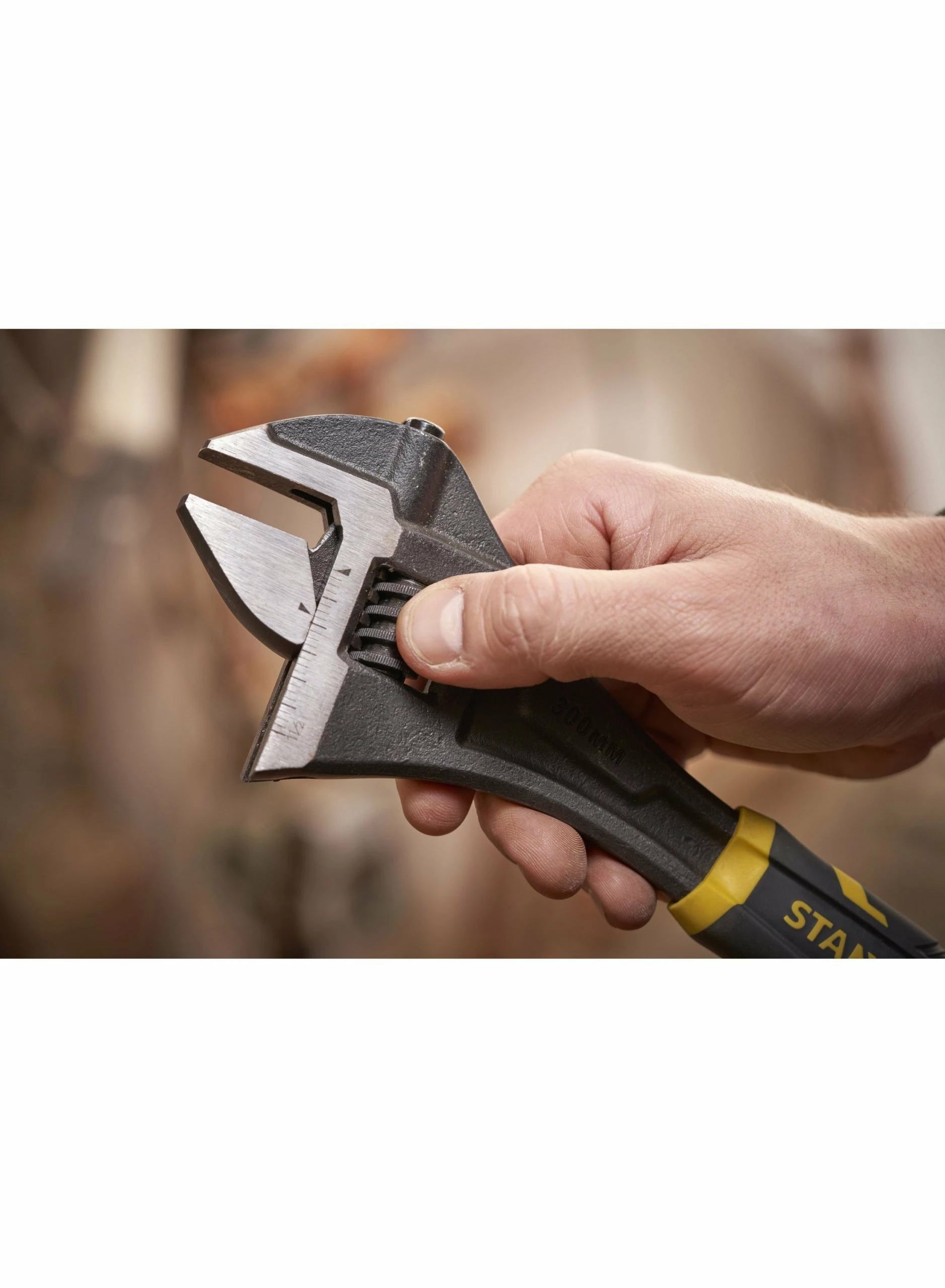 Stanley FMHT13125-0 FatMax Adjustable Spanner Wrench 6" / 150mm 3 Stanley FMHT13125-0 FatMax Adjustable Spanner Wrench 6" / 150mm - Image 3